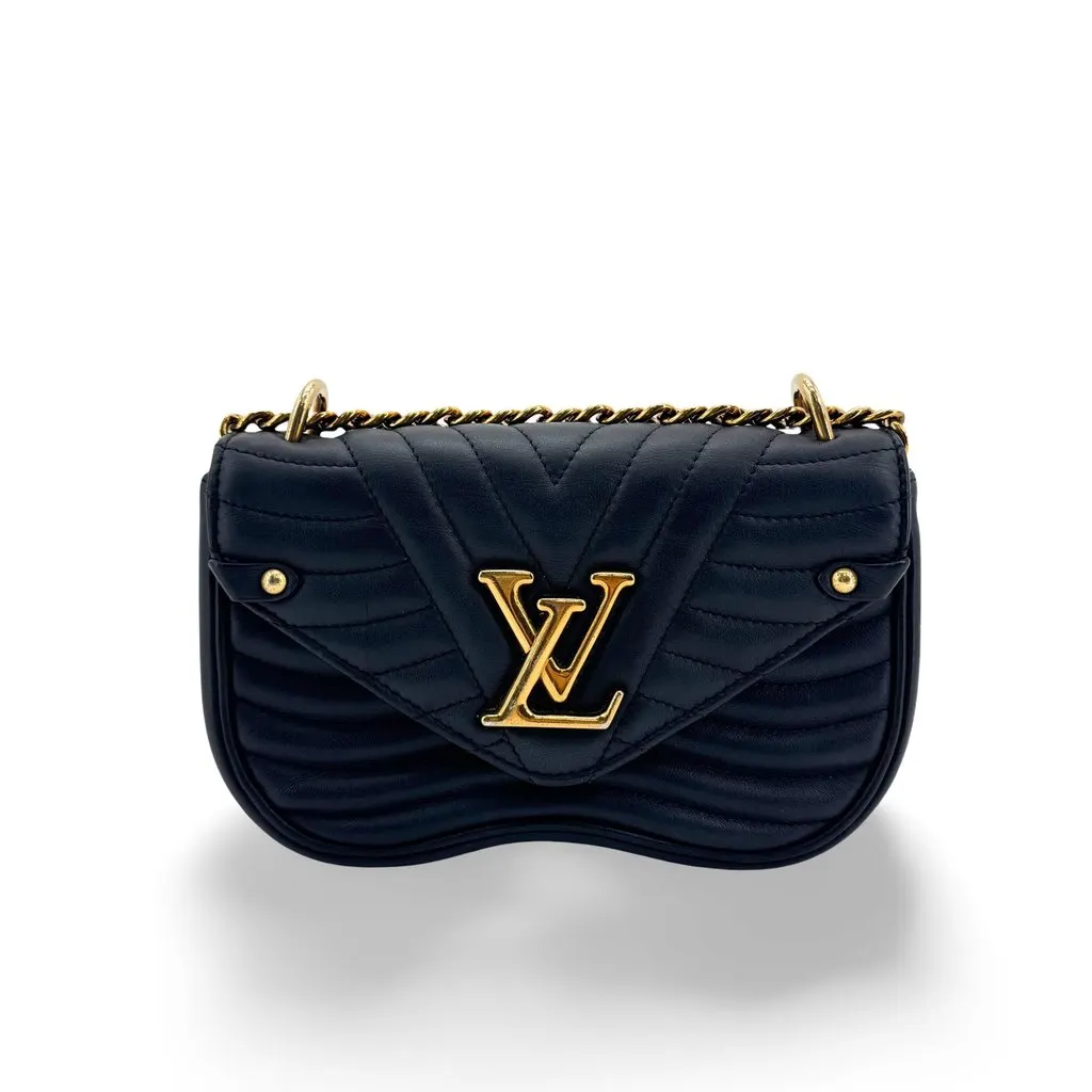Louis Vuitton New Wave Chain Bag MM Black Black Leather Good - Front View