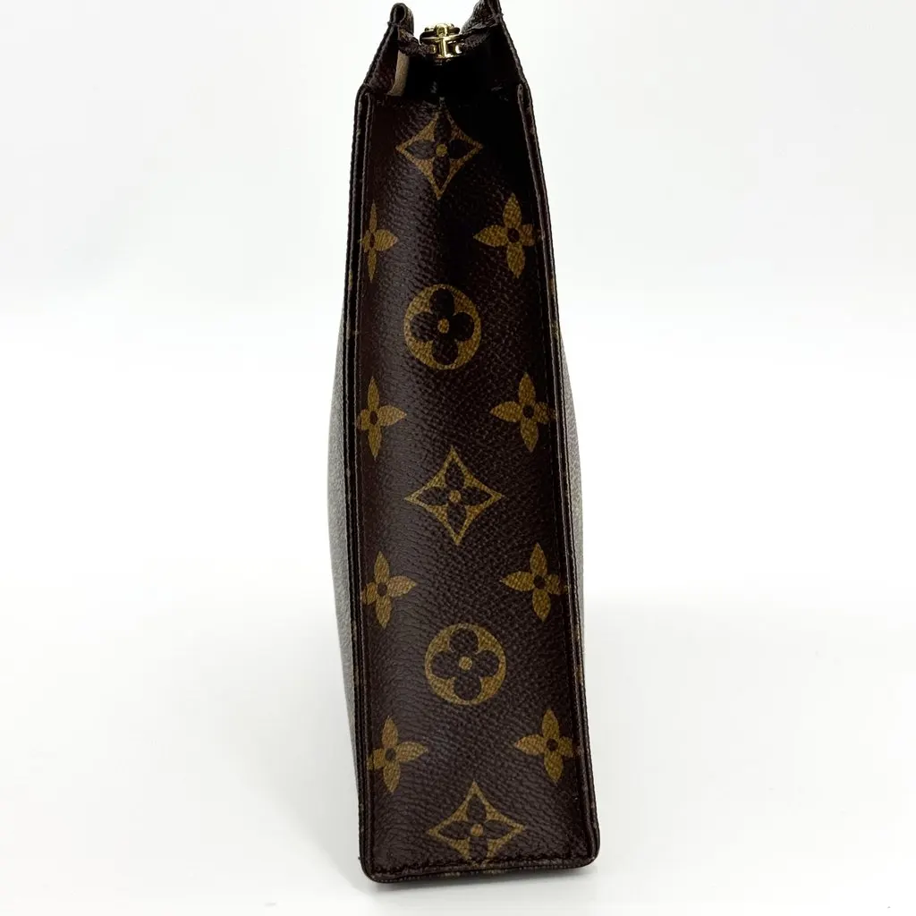 Louis Vuitton Monogram Pochette Toilette 26 Brown Canvas Good - Model View