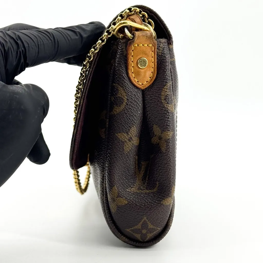 Louis Vuitton Favorite MM Monogram Brown Canvas Good - Inside View