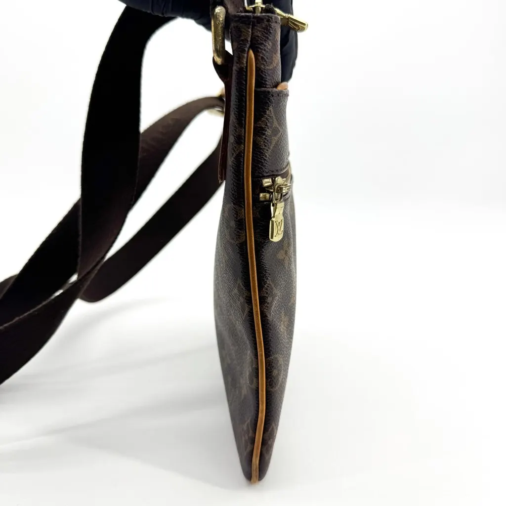 Louis Vuitton Monogram Pochette Bosphore Crossbody Bag Brown Canvas Good - Inside View