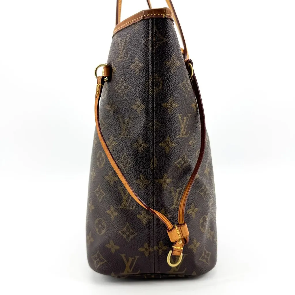 Louis Vuitton Neverfull MM Monogram Brown Canvas Good - Model View