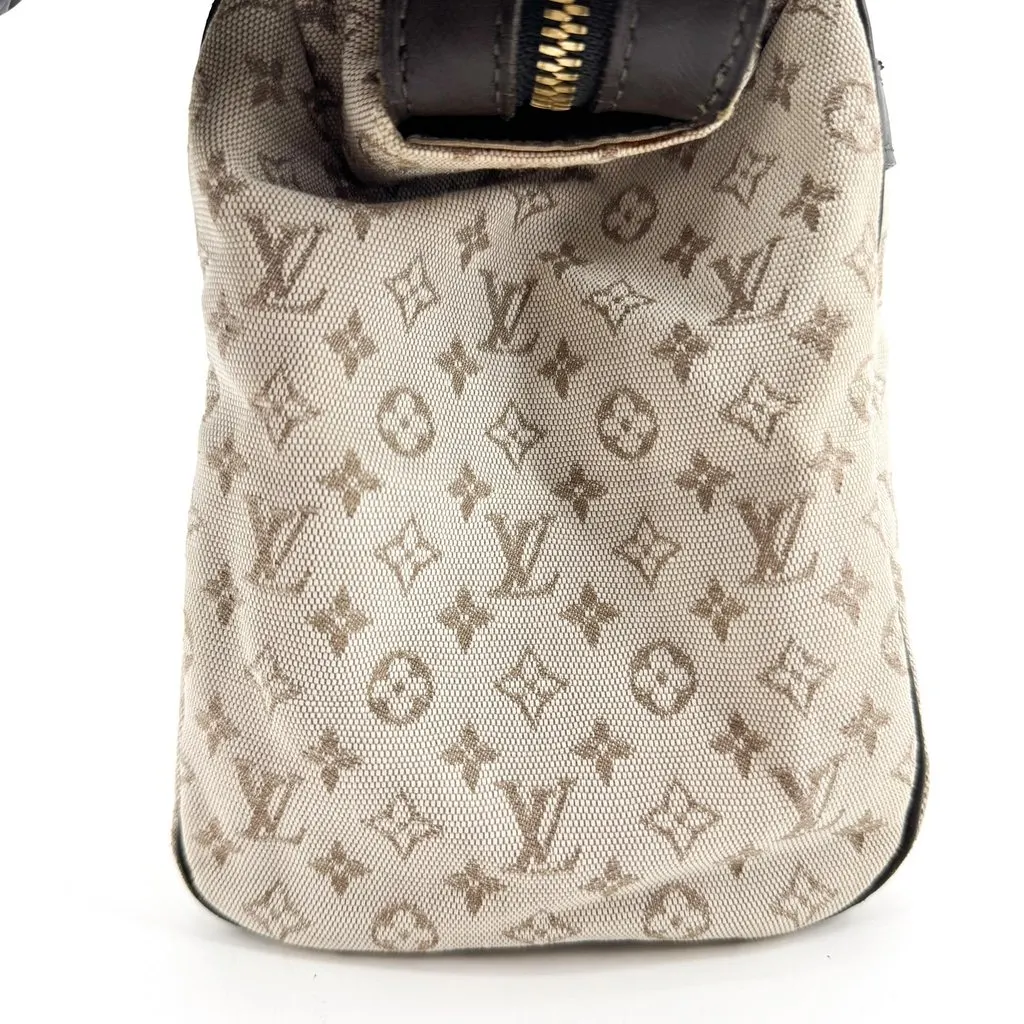 Louis Vuitton Monogram Mini Josephine PM Beige Beige Canvas Fair - Model View