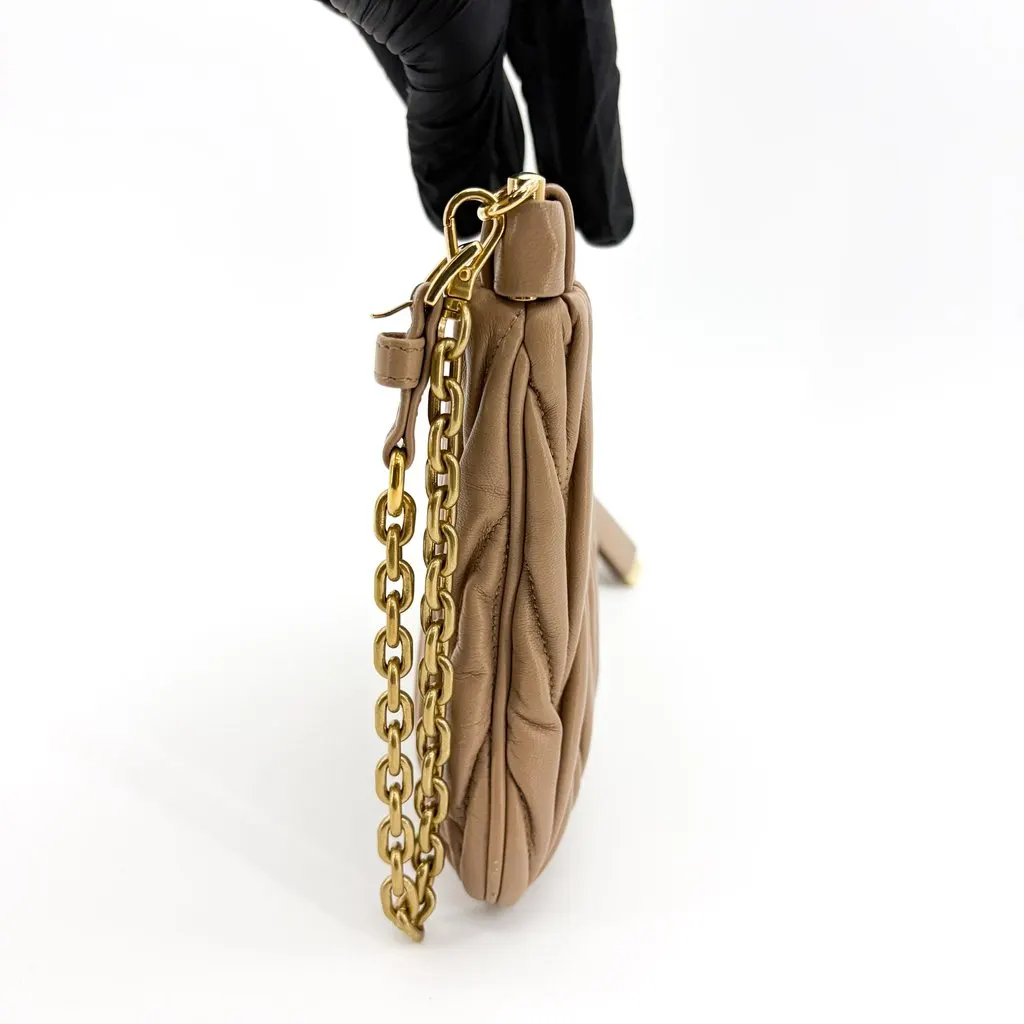 Miu Miu Matelassé Napa leather shoulder bag cameo Beige Leather Very good - Model View
