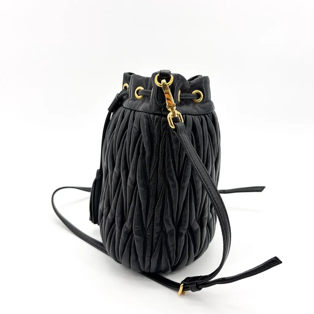 Miu Miu Matelassé Napa Leather Bucket Bag Black Black Leather Very good - Model View