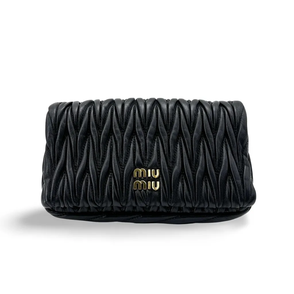 Miu Miu Matelasse Nappa Leather Pouch Black Black Leather Very good - Front View