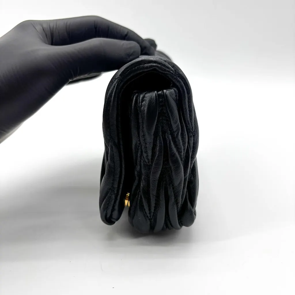 Miu Miu Matelasse Nappa Leather Pouch Black Black Leather Very good - Model View