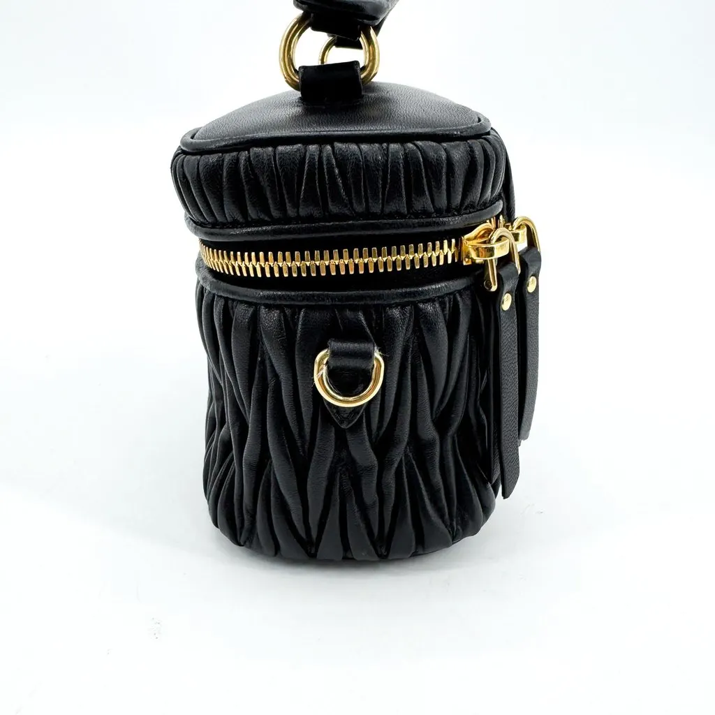 Miu Miu Matelasse Leather Beauty Case Black Black Leather Good - Model View