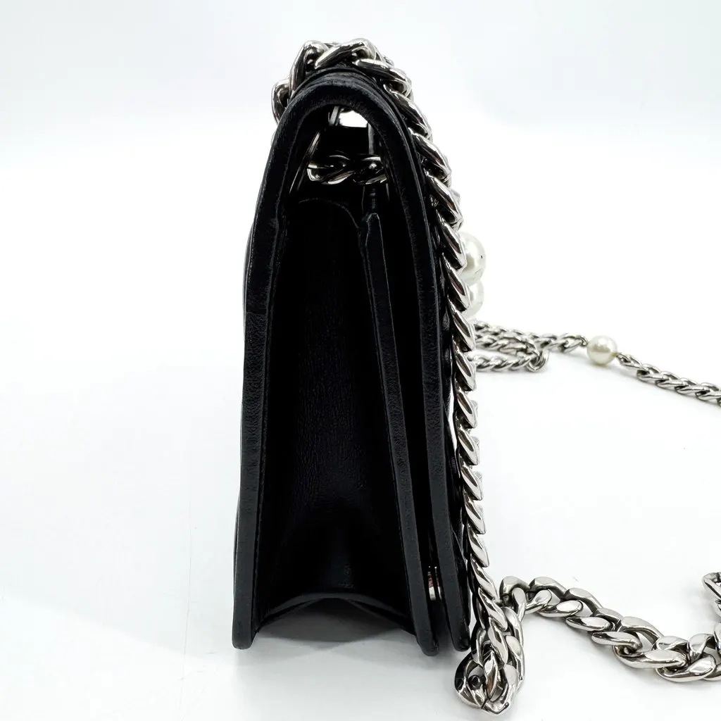 Miu Miu Matelassé Pearl Shoulder Bag Black Black Leather Very good - Box View