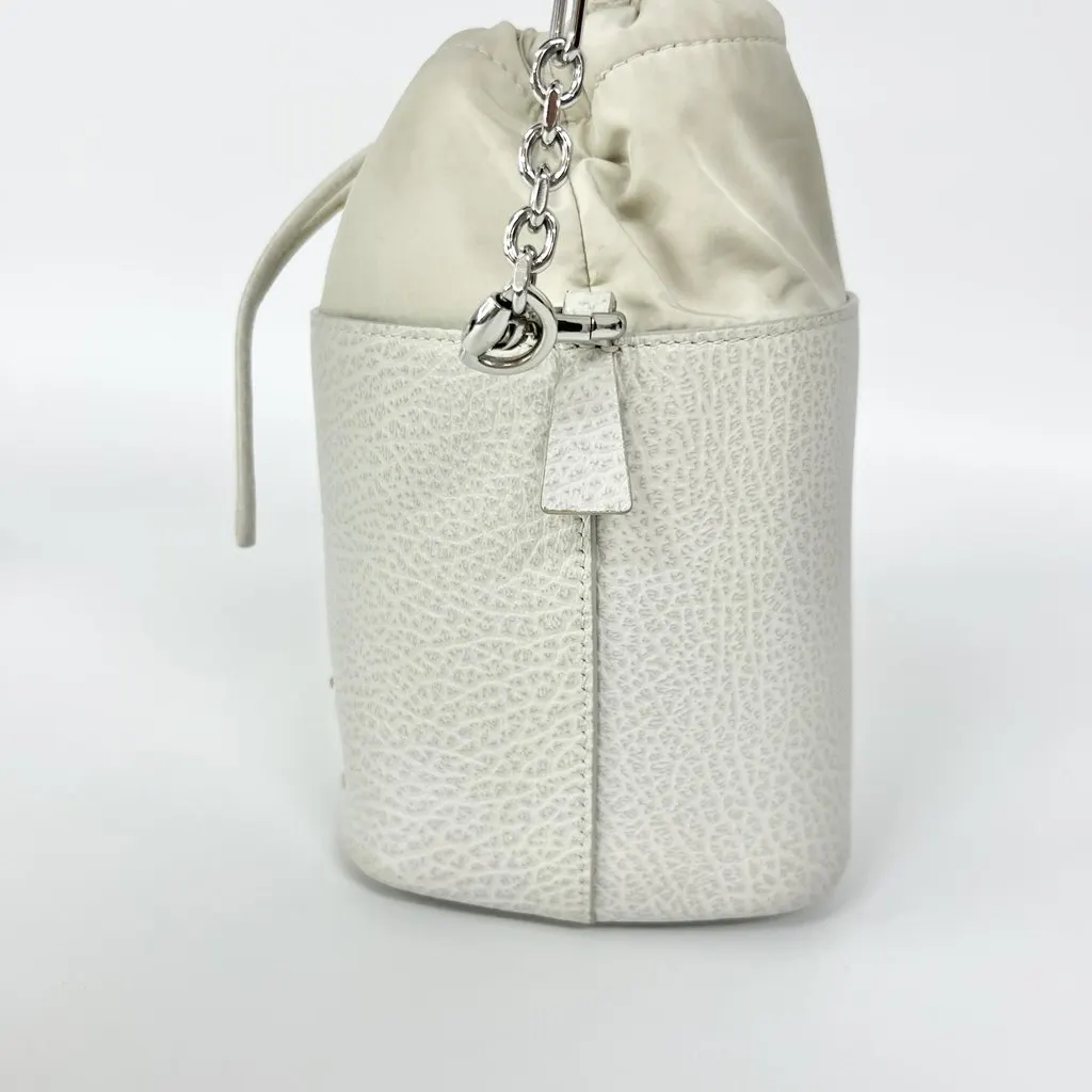 Maison Margiela 5AC Small Bucket Bag White Canvas Good - Model View