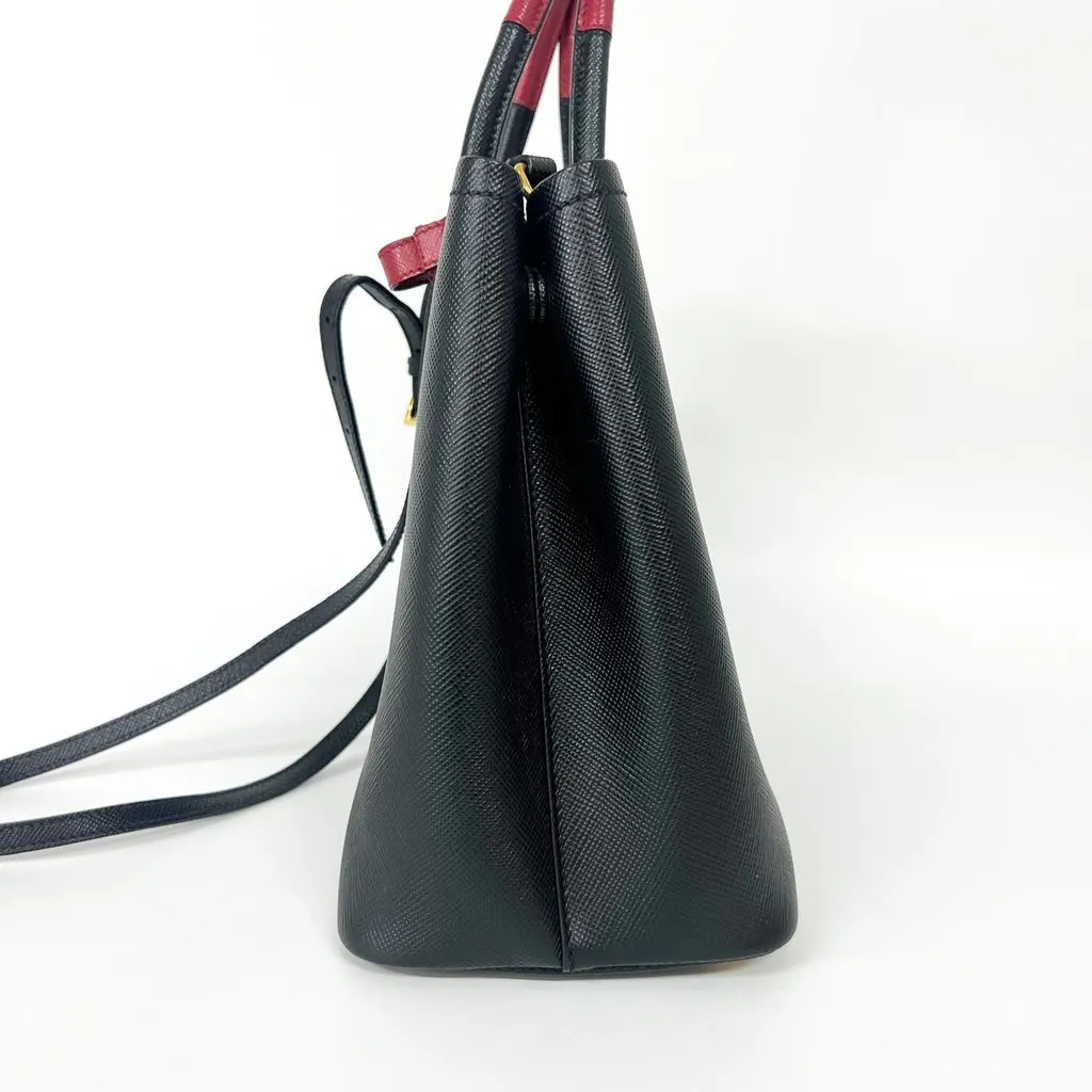Prada Saffiano Cur Double Bag Medium 1BG775 Black Leather Good - Model View