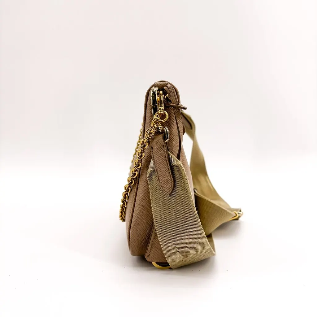 Prada Re-Edition 2005 Saffiano Leather Shoulder Bag Beige Beige Leather Very good - Model View
