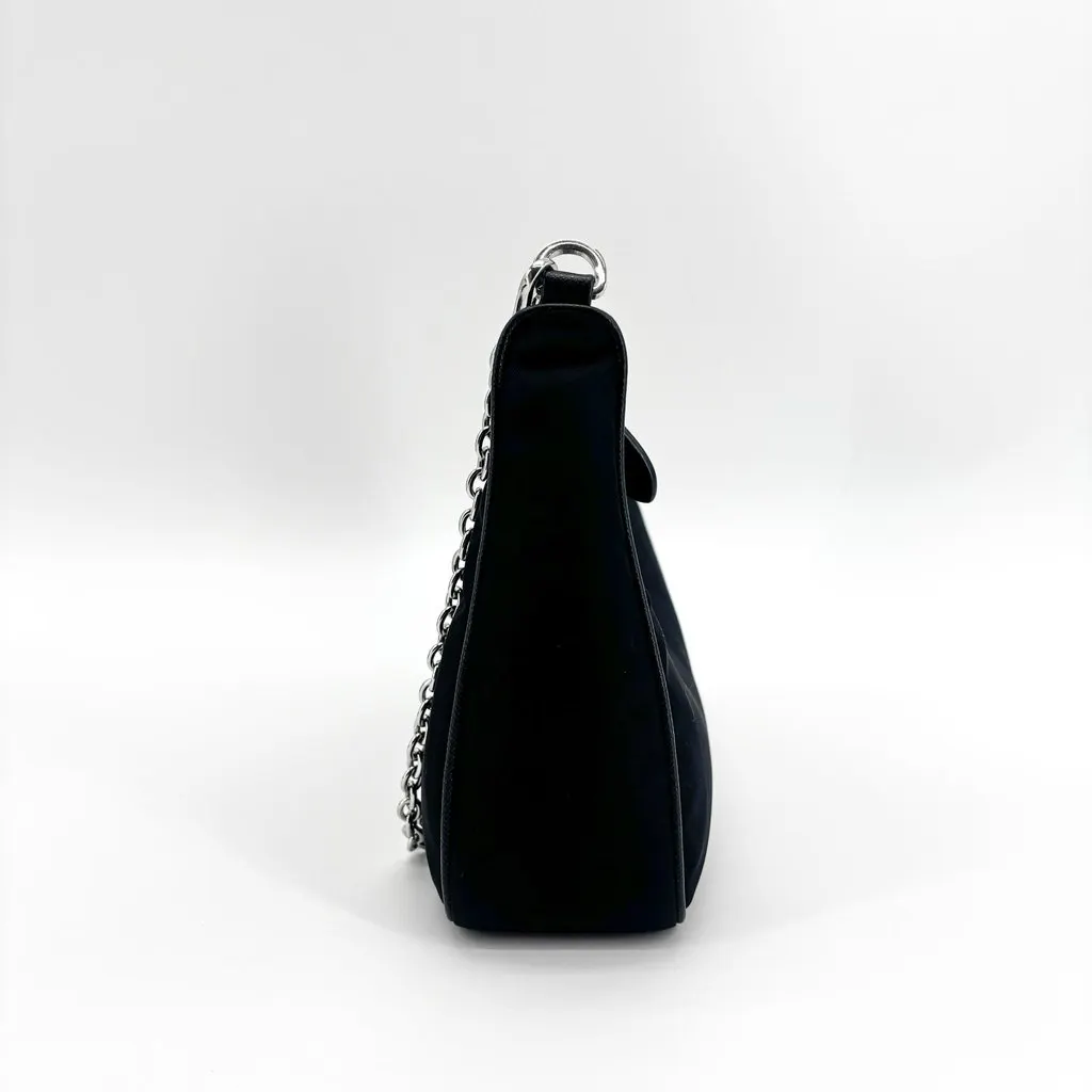 Prada Re-Edition 2005 Re-Nylon Shoulder Bag Black Black Polyamide Good - Model View