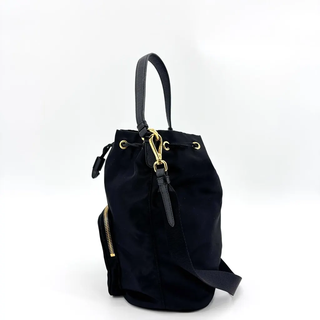 Prada Re-Nylon Duet Bucket Bag Black Black Polyamide Good - Model View