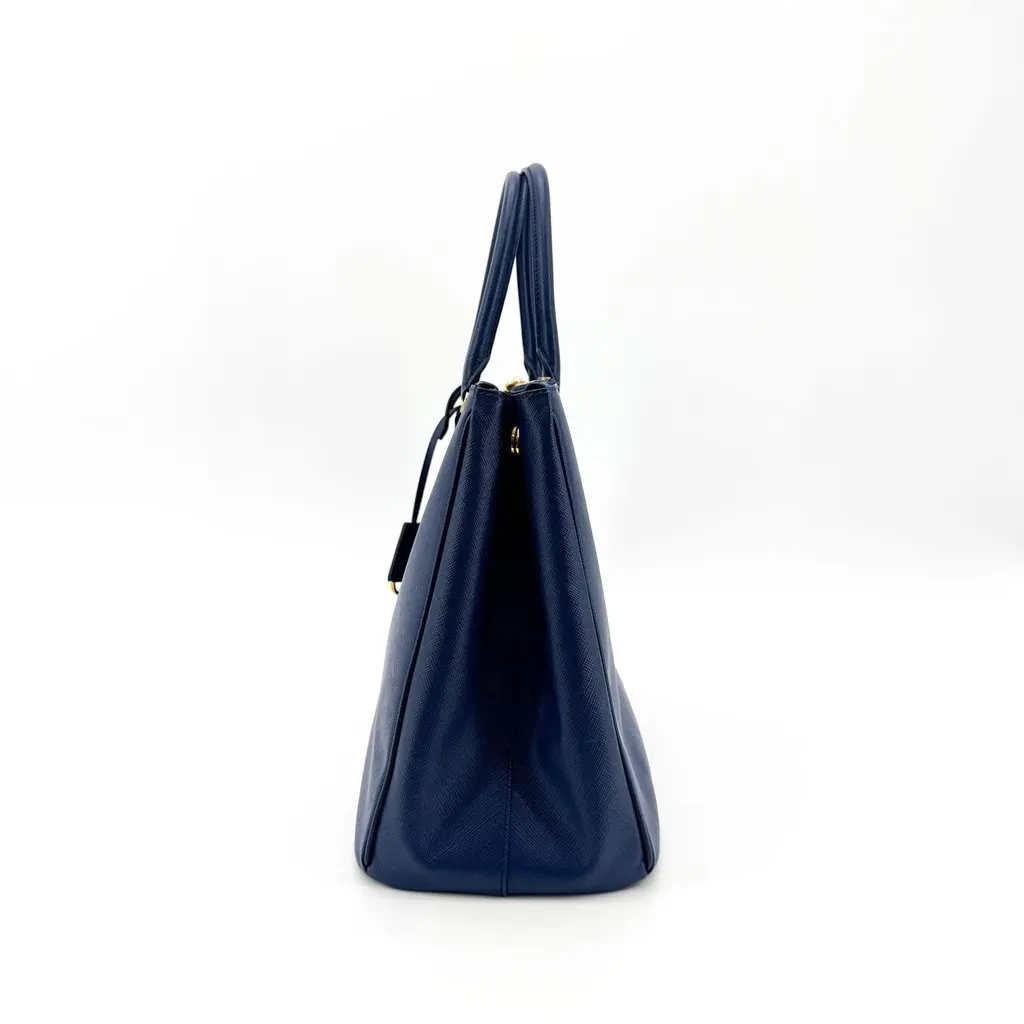 Prada Saffiano Lux Double Zip Tote Bag Navy Medium Blue Leather Very good - Model View