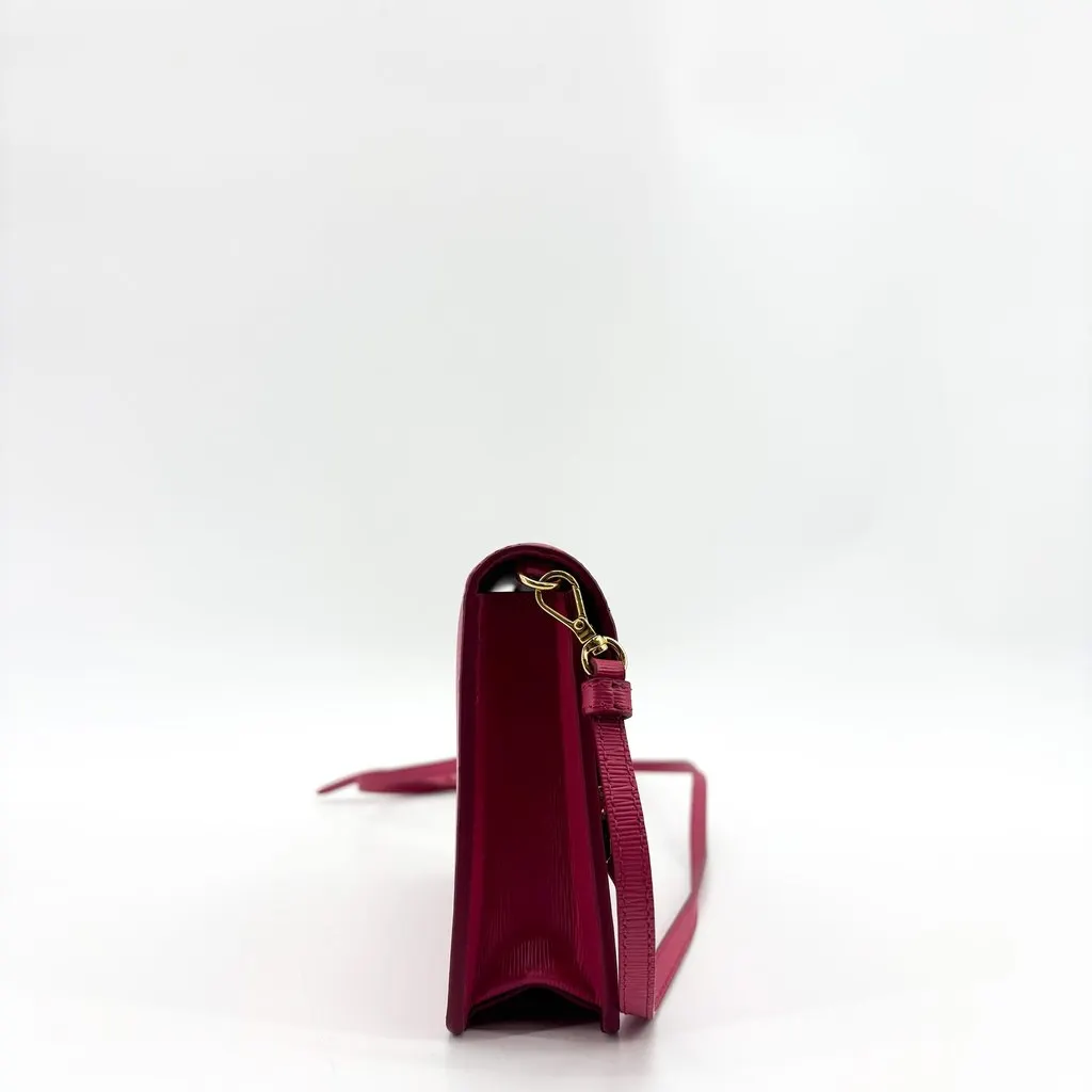 Prada Vitello Move Flap Shoulder Bag Red Red Leather Good - Model View