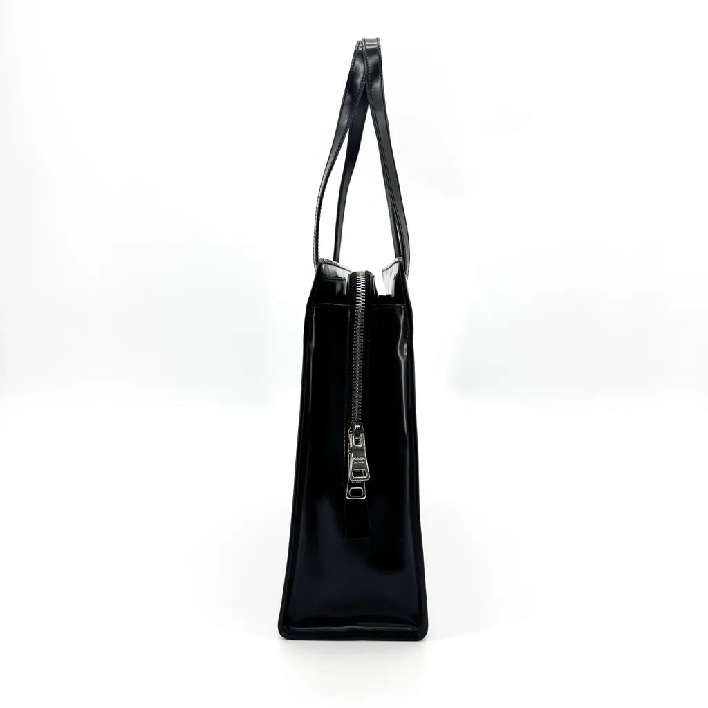 Prada Re-Edition 1995 Brushed Leather Large Handbag Black Black Leather Very good - Model View