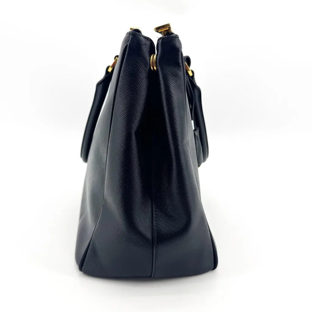 Prada Saffiano Galleria Medium Tote Bag Black Gold Black Leather Very good - Model View