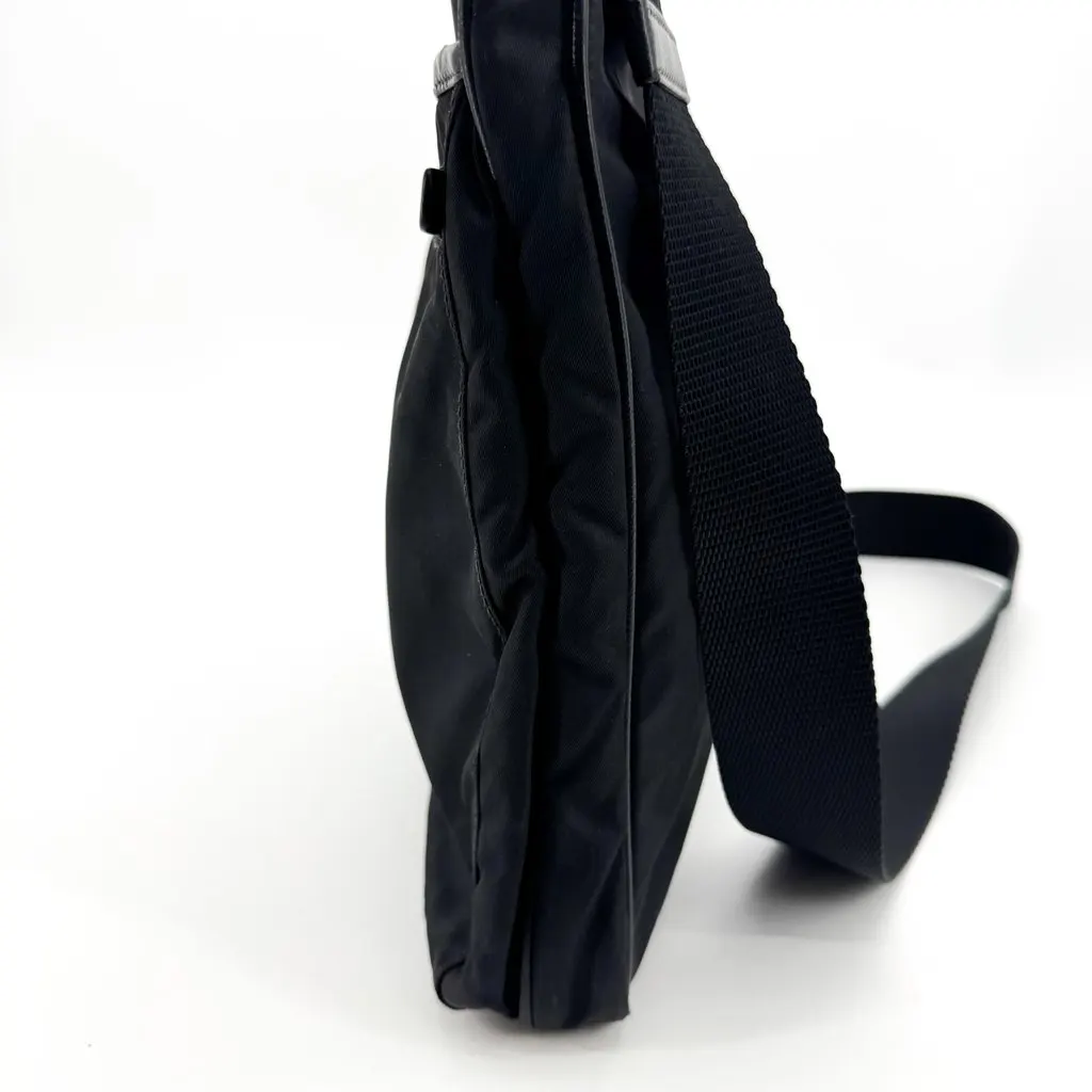 Prada Re-Nylon Tessuto Crossbody Bag Black Black Polyamide Good - Box View
