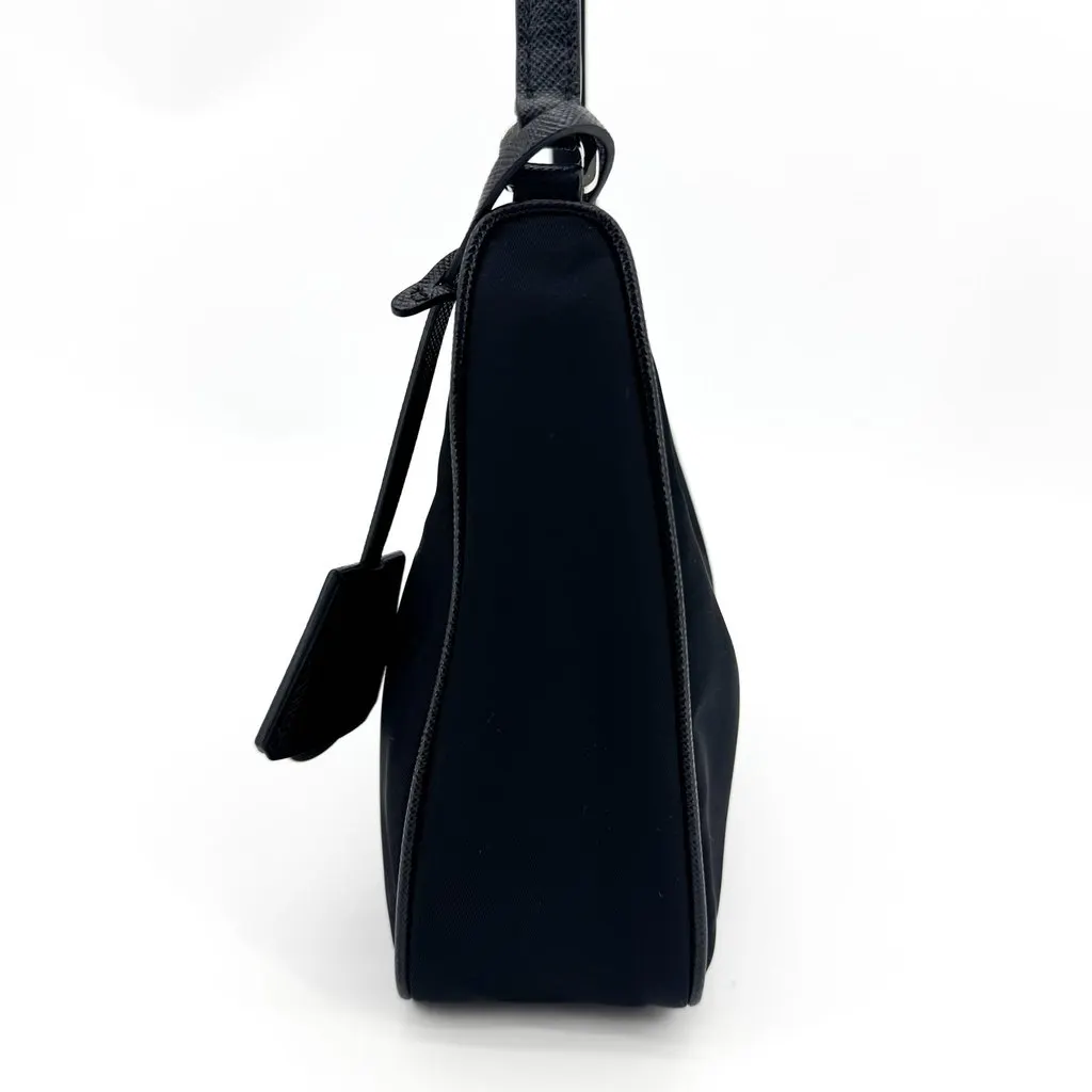 Prada Re-Edition 2005 Re-Nylon Mini Bag Black Black Polyamide Good - Model View