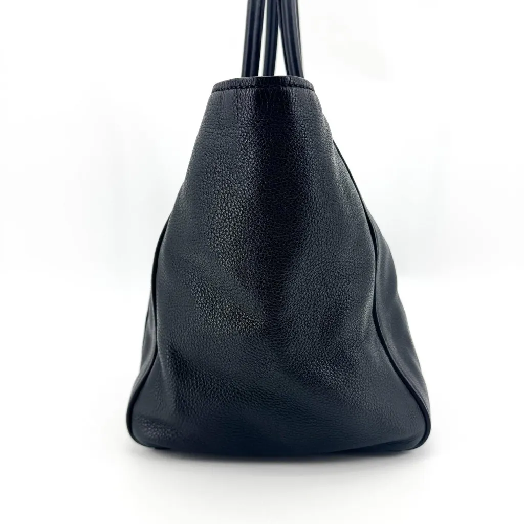 Prada Vitello Phenix Tote Bag Black Black Leather Very good - Model View