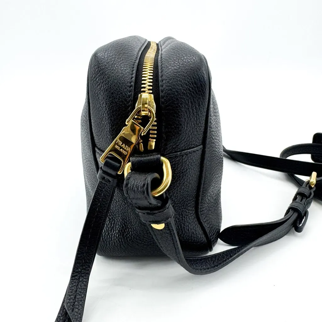 Prada Vitello Phenix Leather Camera Bag Black Gold Black Leather Very good - Model View