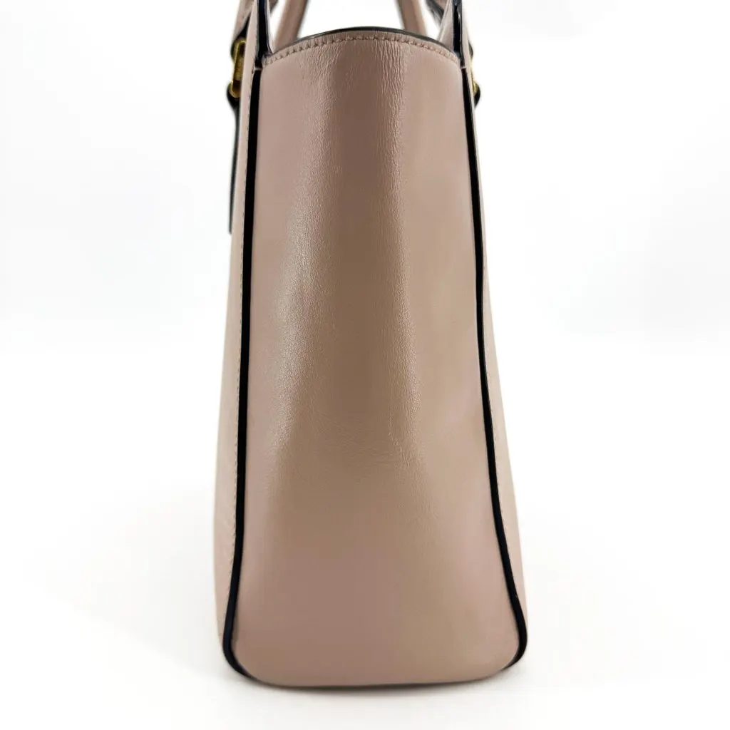 Prada Saffiano Lux Tote Bag Beige Beige Leather Fair - Model View