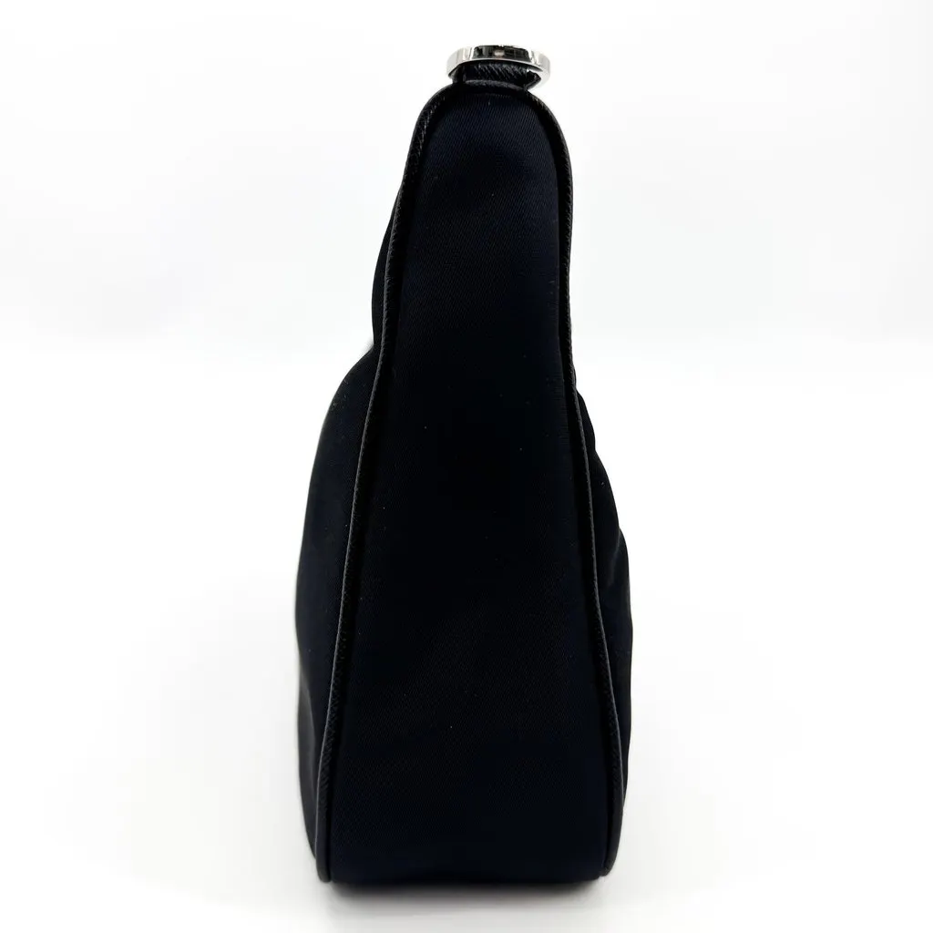 Prada Re-Nylon Re-Edition 2005 Mini Shoulder Bag Black Black Polyamide Very good - Model View