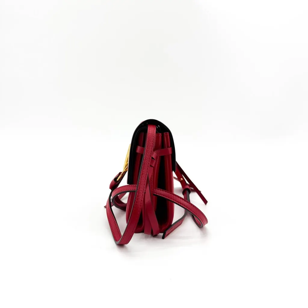 Valentino Garavani Small VSLING Shoulder Bag Red Red Leather Very good - Model View