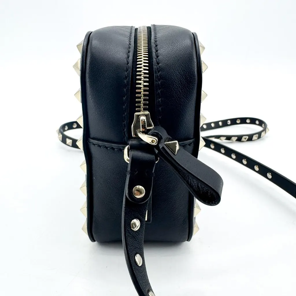 Valentino Garavani Rockstud Small Leather Camera Bag Black Black Leather Very good - Model View