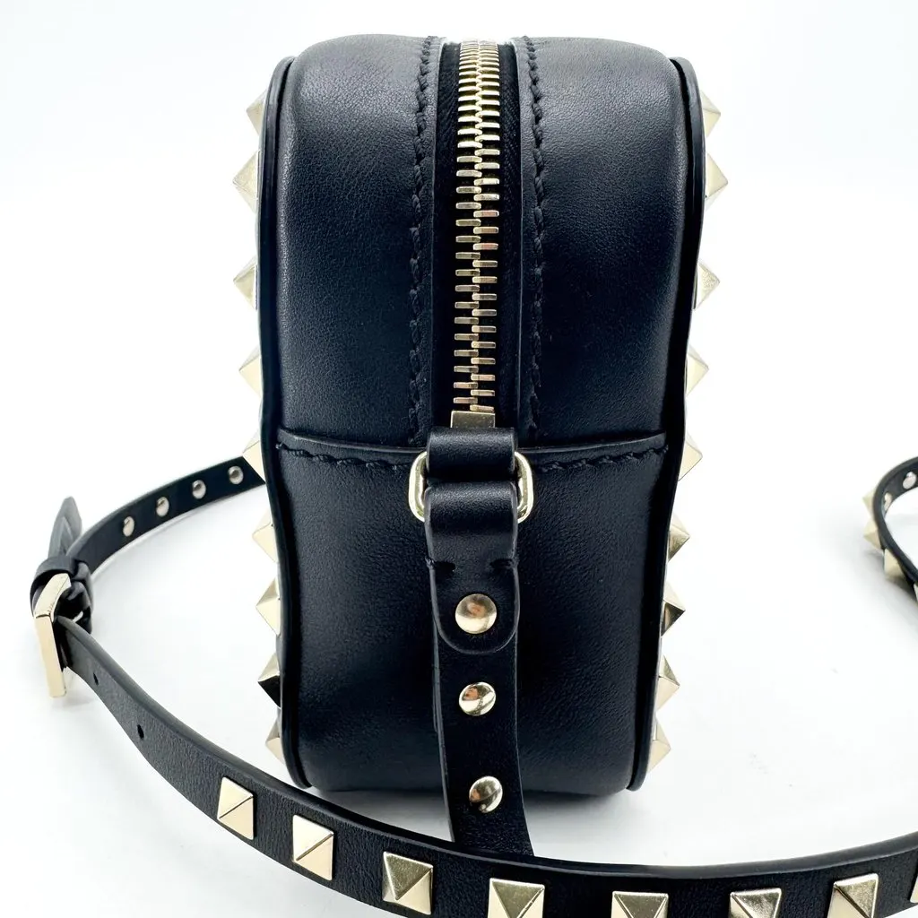 Valentino Garavani Rockstud Small Leather Camera Bag Black Black Leather Very good - Box View