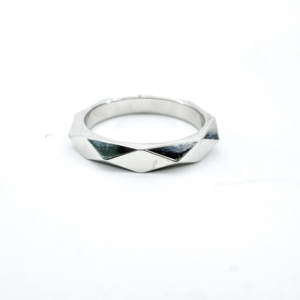 Boucheron Facette 3 Diamonds Platinum Ring Size 47 Silver Good - Model View