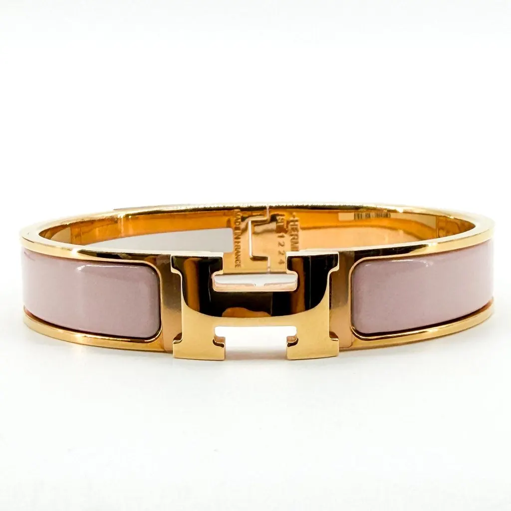 Hermès Clic H Bangle Gold Pink PM Gold Good - Model View