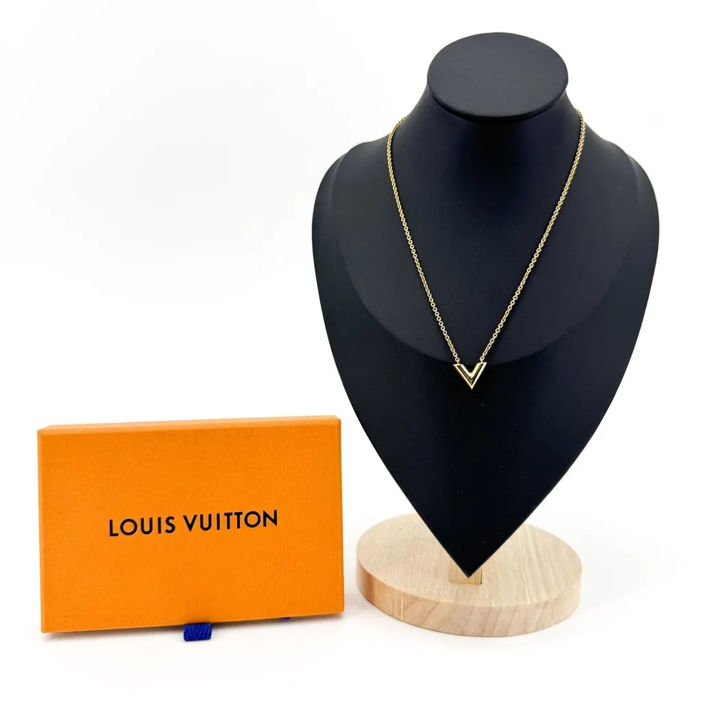 Louis Vuitton Essential V Necklace Gold Gold Very good - Back View