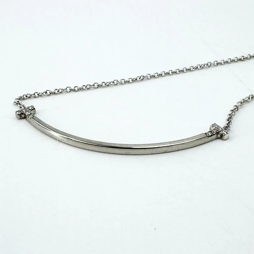 Tiffany & Co . T Smile Pendant Mini 18K White Gold with Diamonds Silver Very good - Box View