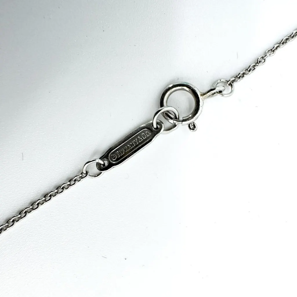 Tiffany & Co . Platinum Solitaire Diamond Pendant Necklace Silver Very good - Box View