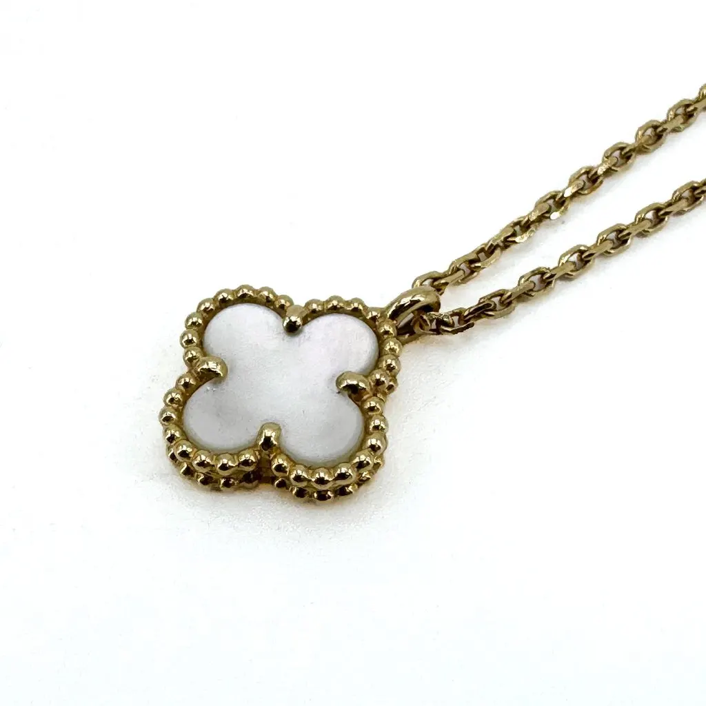 Van Cleef & Arpels Sweet Alhambra Pendant Yellow Gold Mother-of-Pearl Gold Good - Front View