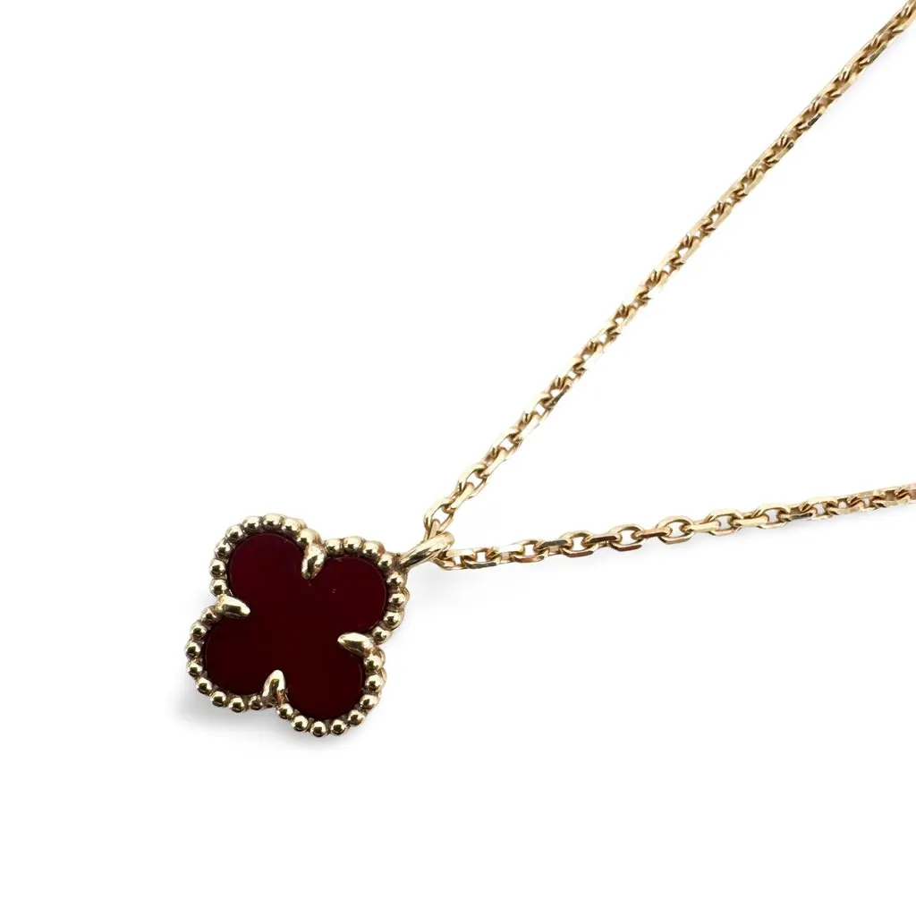 Van Cleef & Arpels Sweet Alhambra pendant Yellow Gold Carnelian Gold Very good - Front View