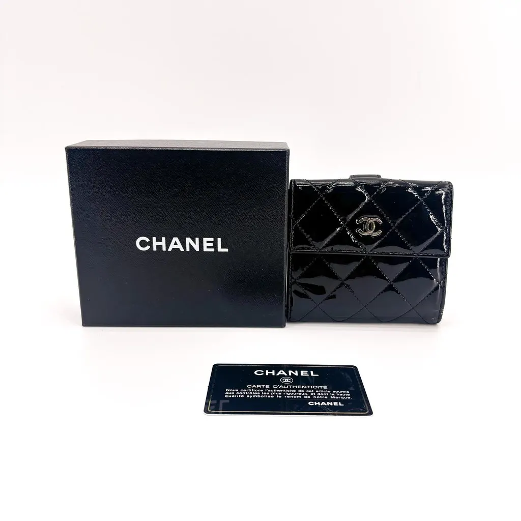 Chanel Classic Small Flap Wallet Patent Black Gold Hardware Black Leather Very good - Back View