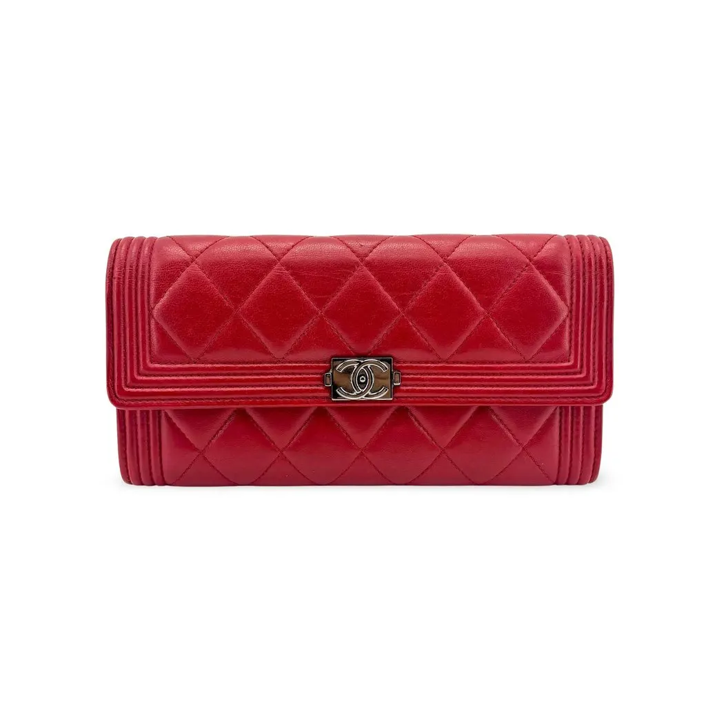 Chanel Boy Chanel Flap Long Wallet Silver Hardware Red Red Leather Good - Front View
