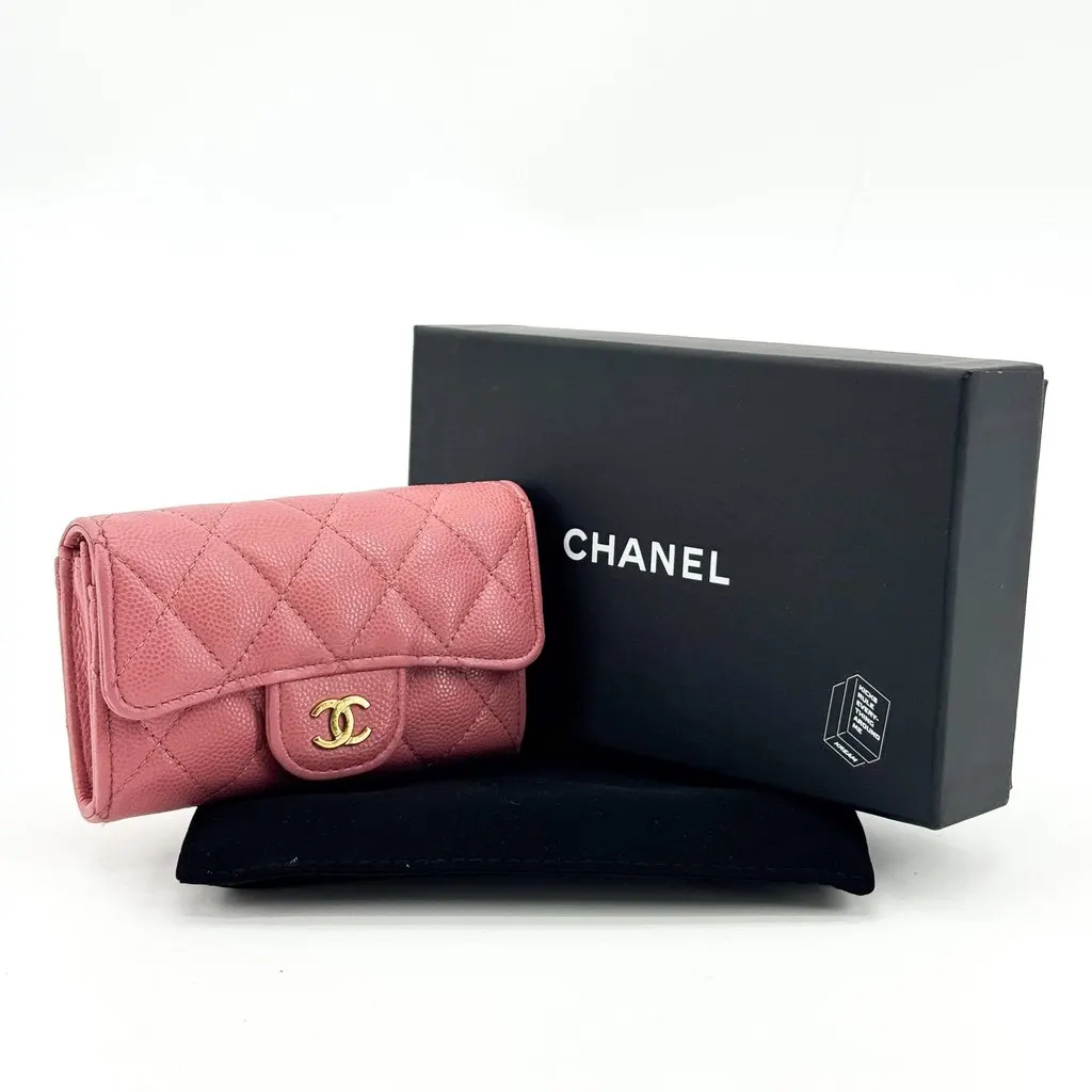 Chanel Classic Flap Card Holder Caviar Pink Gold Hardware Gold Leather Very good - Back View