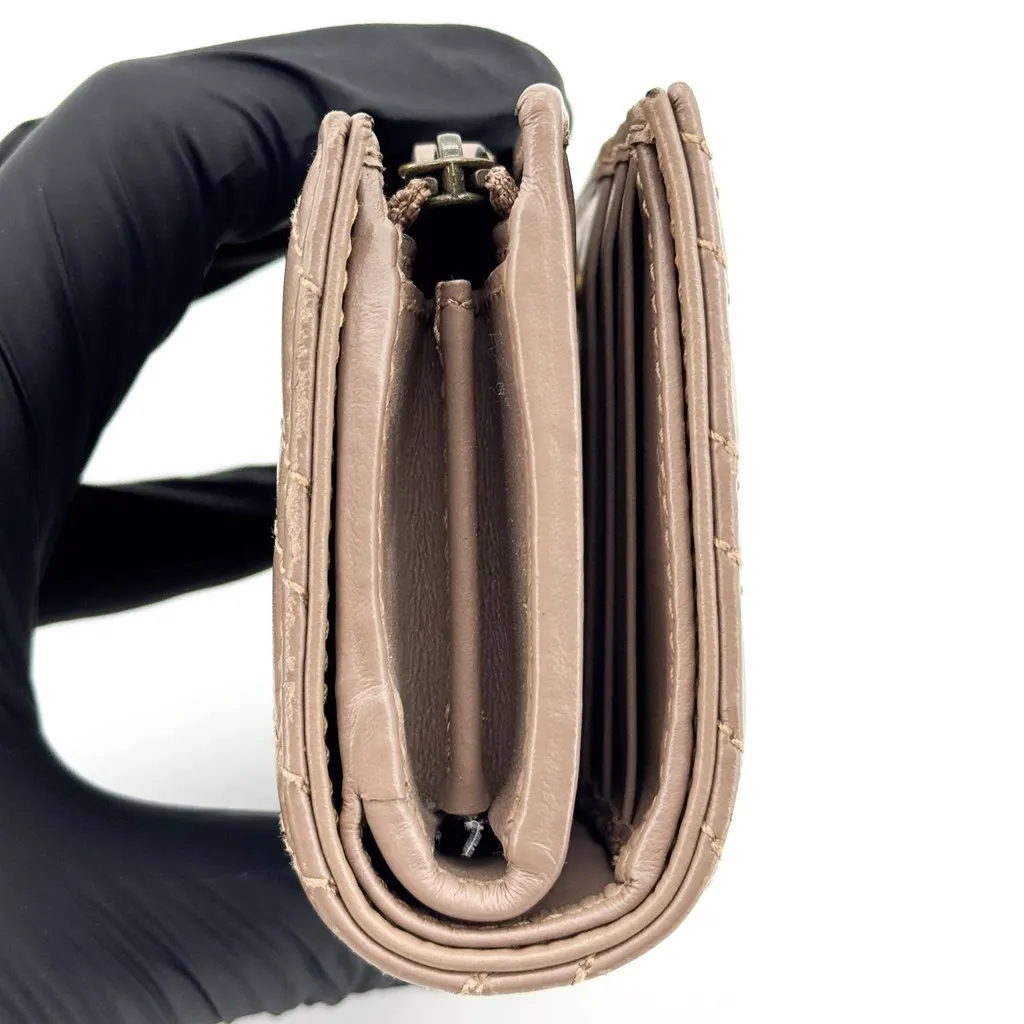 Gucci GG Marmont Card Case Wallet Brown Brown Leather Good - Model View