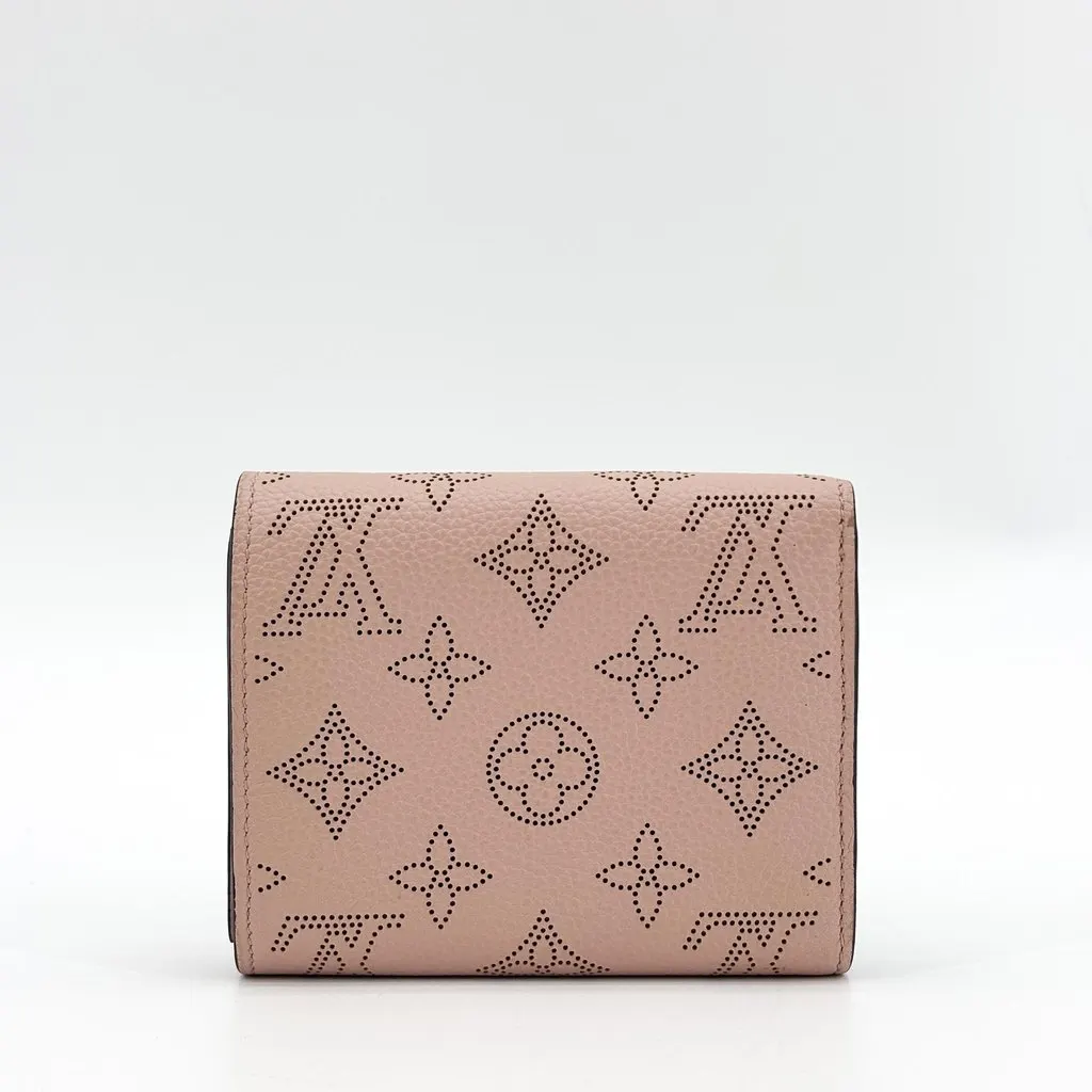 Louis Vuitton Mahina Portefeuille Iris Compact Wallet Magnolia Pink Leather Good - Inside View