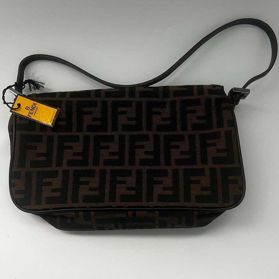Fendi Baguette - Back view