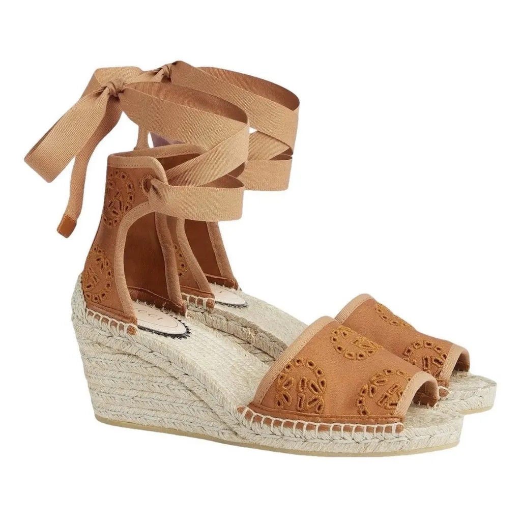 Gucci Gucci Espadrilles Camel Canvas Never worn, with tag - Front View