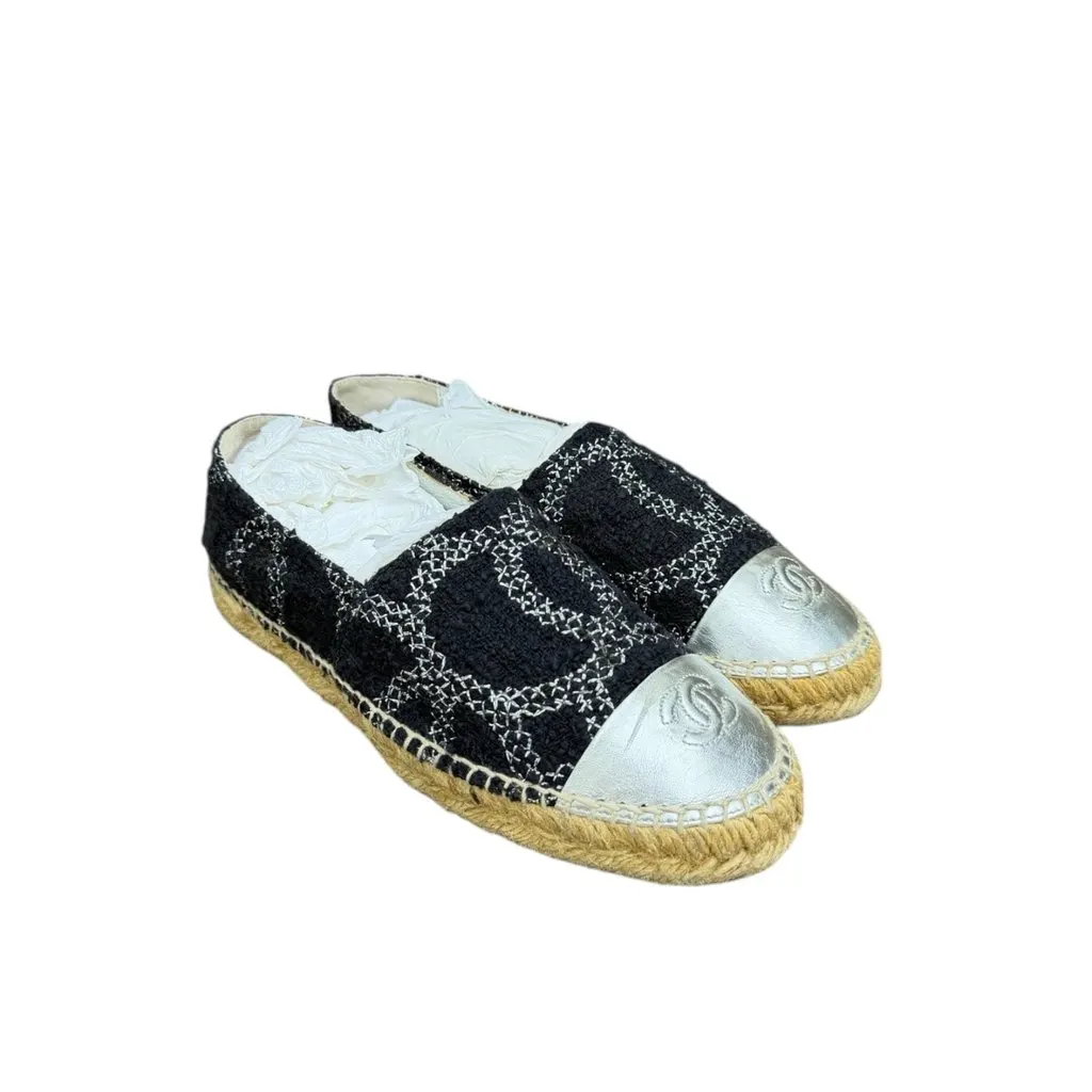 Chanel Chanel Metallic Lambskin Tweed CC Espadrilles 38 Black Silver Black Tweed Good - Model View
