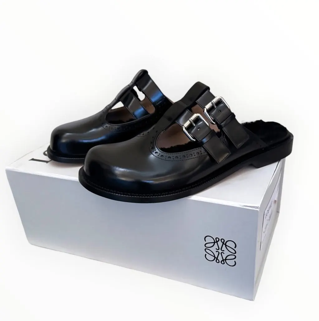 Loewe Loewe Mules Mary Jane Black Leather Never worn, with tag - Model View