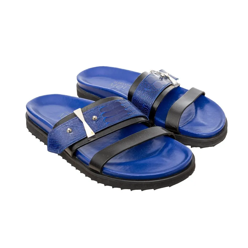 Alexander McQueen Embossed Sandals - '10s Black Leather Good - Model View