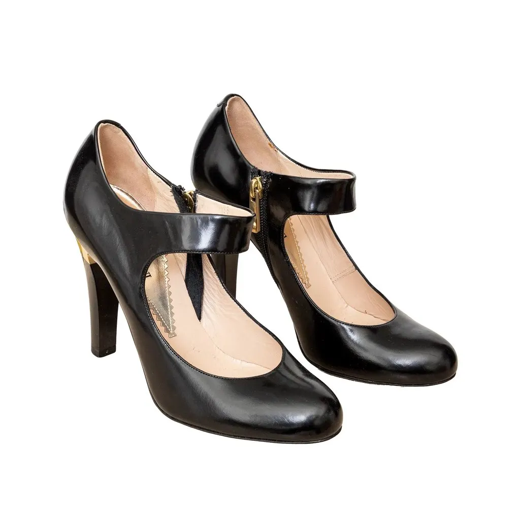 Emporio Armani Mary Jane Heels - '10s Black Leather Good - Model View