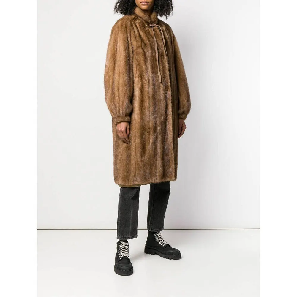 Unsigned Beige Mink Fur Reversible Coat - '80s Beige Good - Model View