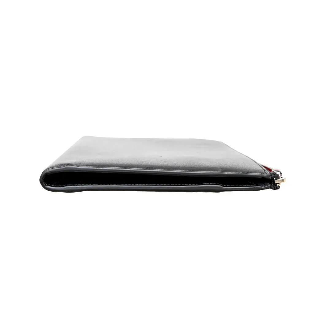 Bally Travel Pouch - '10s Black Leather Good - Model View